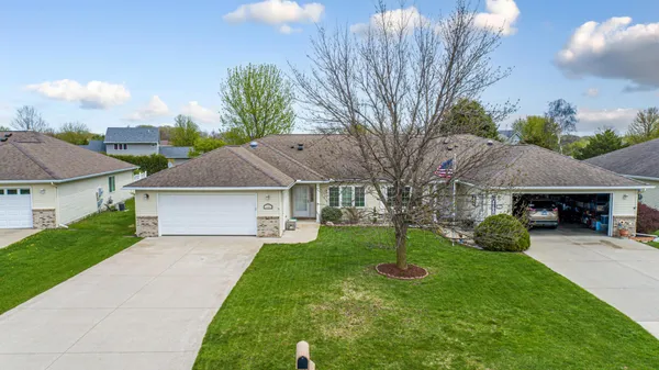 $273,500 | 2406 4th Street Northeast, Waseca, MN 56093