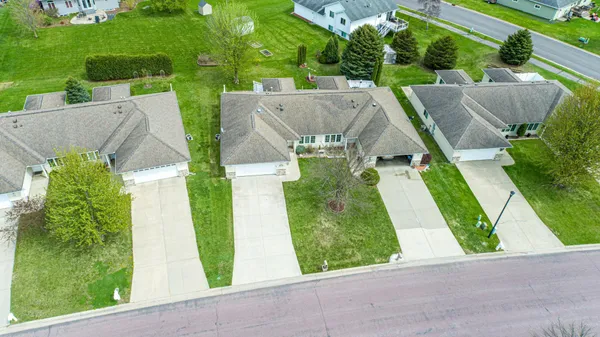 $273,500 | 2406 4th Street Northeast, Waseca, MN 56093