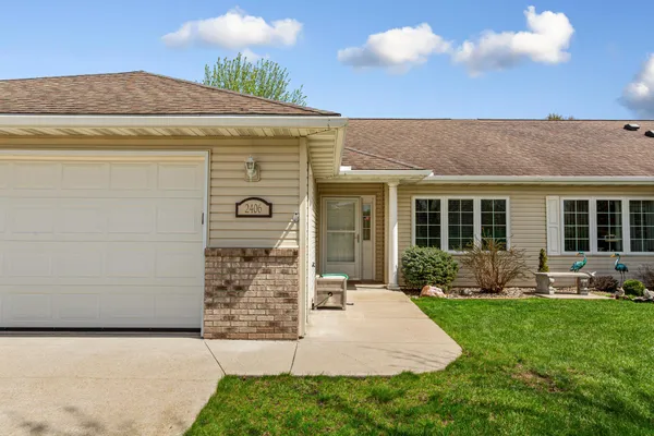 $273,500 | 2406 4th Street Northeast, Waseca, MN 56093