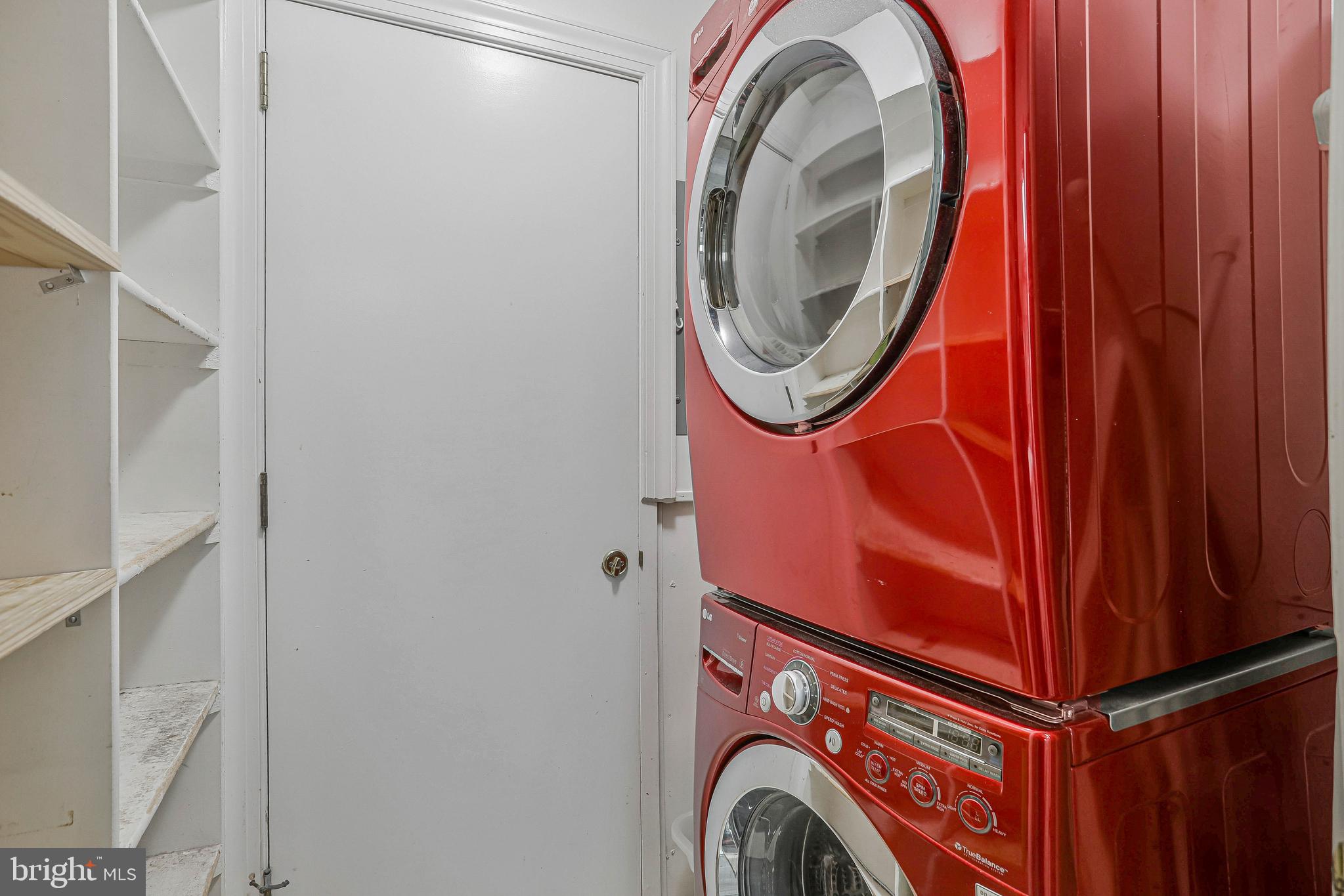 800 25th Street Northwest, Unit 502 Washington, DC 20037 - Photo 16 of 48 a utility room with dryer and washer