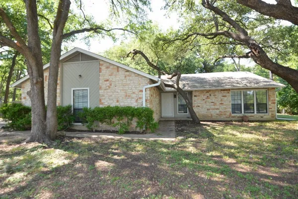 $2,000 | 203 County Glen Street, Leander, TX 78641