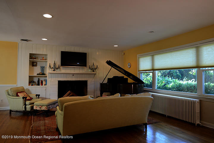 85 Hubbard Avenue Red Bank, NJ 07701 - Photo 20 of 25 DSC_2339