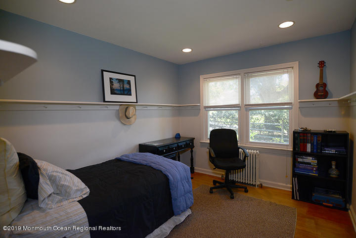 85 Hubbard Avenue Red Bank, NJ 07701 - Photo 9 of 25 DSC_2379