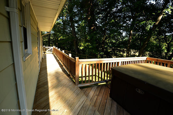 85 Hubbard Avenue Red Bank, NJ 07701 - Photo 10 of 25 DSC_2299