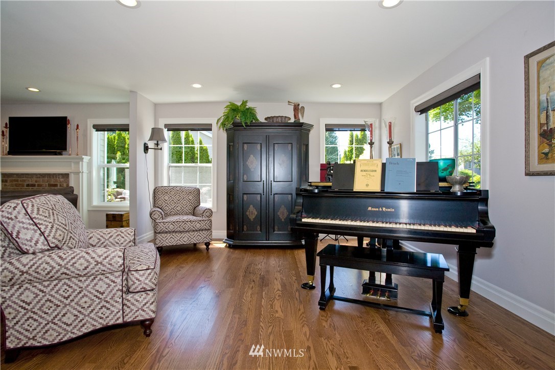 830 14th Street Southwest Edmonds, WA 98020 - Photo 2 of 25