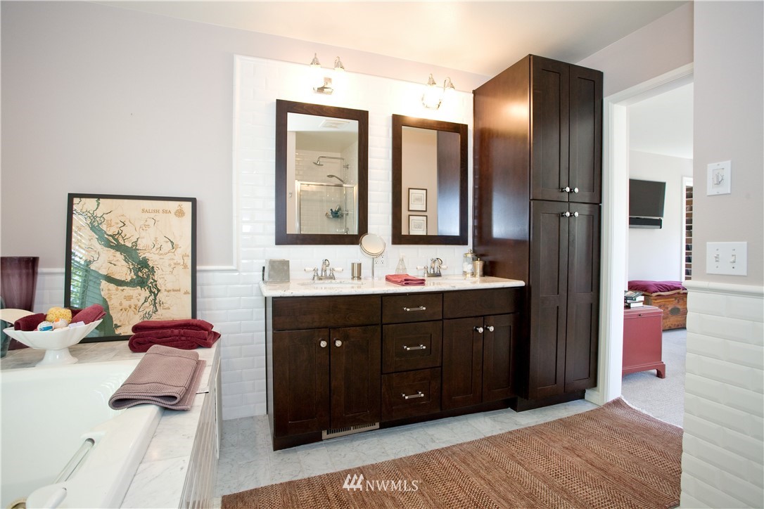 830 14th Street Southwest Edmonds, WA 98020 - Photo 13 of 25