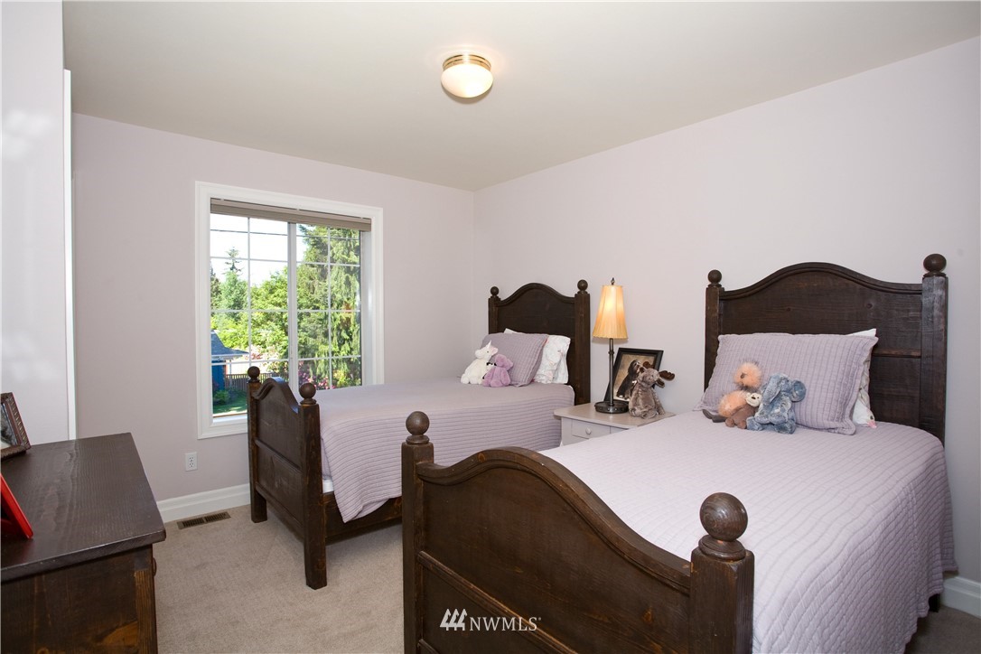 830 14th Street Southwest Edmonds, WA 98020 - Photo 18 of 25