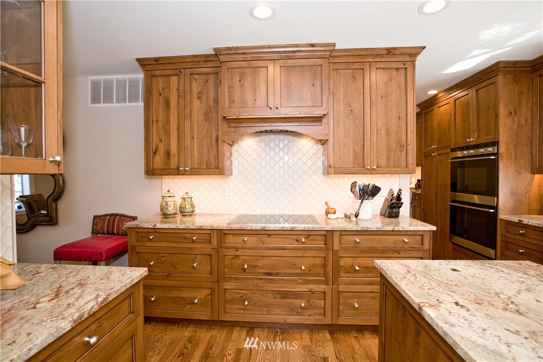 830 14th Street Southwest Edmonds, WA 98020 - Photo 6 of 25