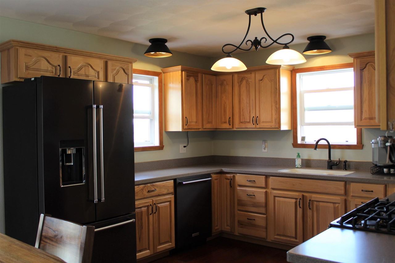 741 Ballymore Road Roscoe, IL 61073 - Photo 15 of 31 Gallery Image 15