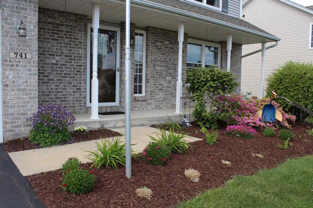 741 Ballymore Road Roscoe, IL 61073 - Photo 2 of 31 Gallery Image 2