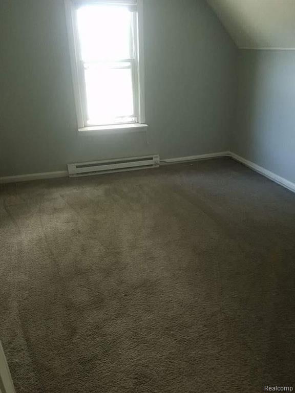 17799 Common Road Roseville, MI 48066 - Photo 8 of 12