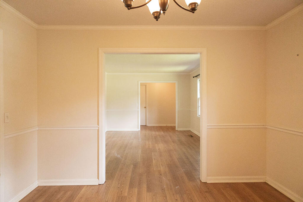 605 Lynnwood Road Walterboro, SC 29488 - Photo 4 of 38 3T6A4485