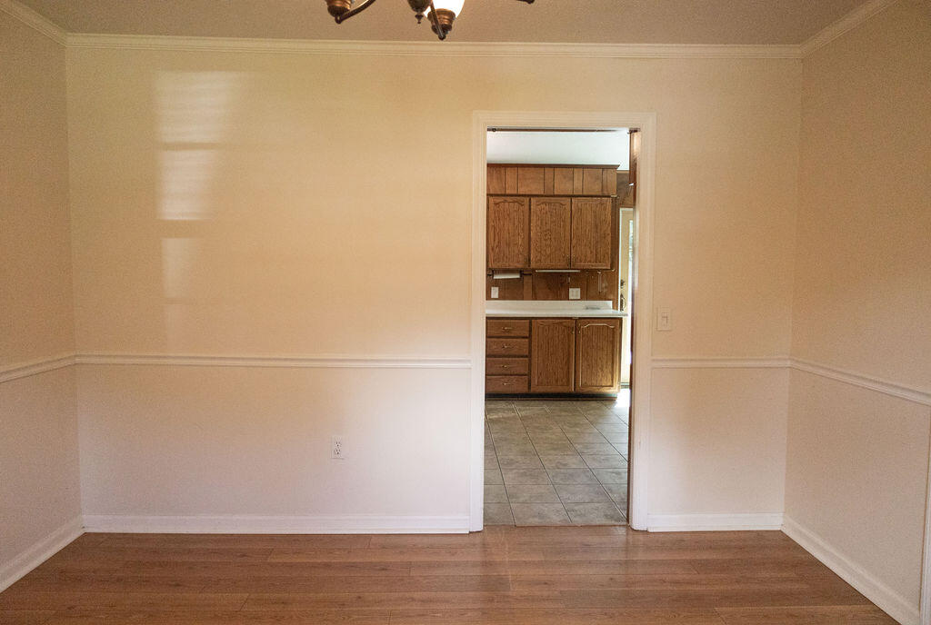 605 Lynnwood Road Walterboro, SC 29488 - Photo 8 of 38 3T6A4487