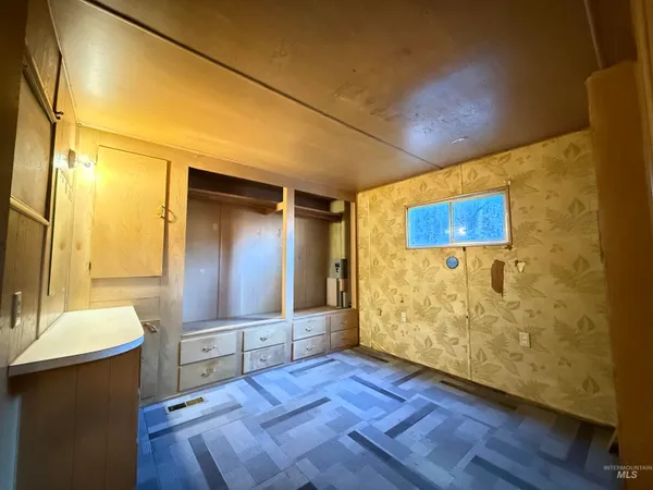 $60,000 | 102 East Woodworth Street, Uniontown, WA 99179