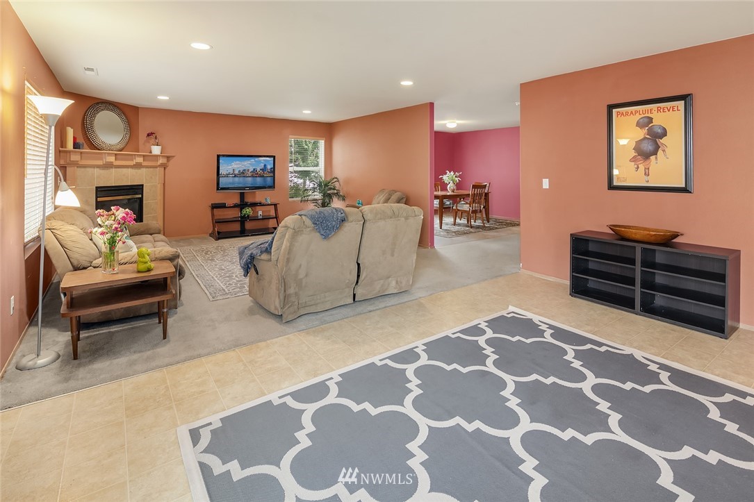 14582 Southeast 154th Street Renton, WA 98058 - Photo 7 of 23 Gallery Image 7