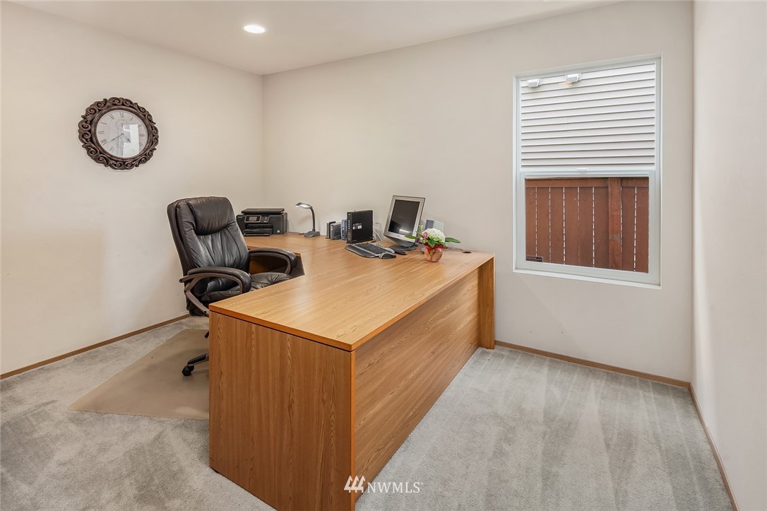 14582 Southeast 154th Street Renton, WA 98058 - Photo 10 of 23 Gallery Image 10