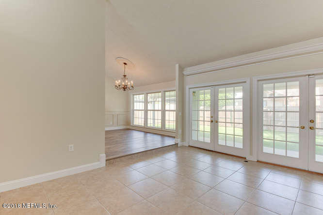 39 Solana Road Ponte Vedra Beach, FL 32082 - Photo 16 of 32 a view of an empty room with a window