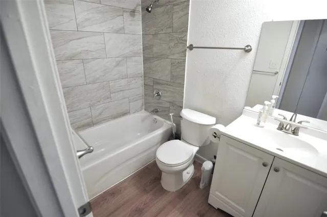 $1,395 | 2207 Leon Street, Unit 201, Austin, TX 78705