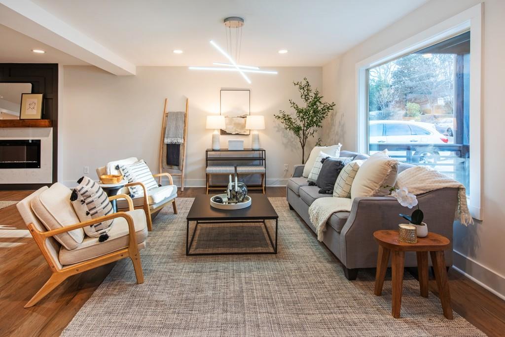 331 Eleanor Street Southeast Atlanta, GA 30317 - Photo 6 of 51