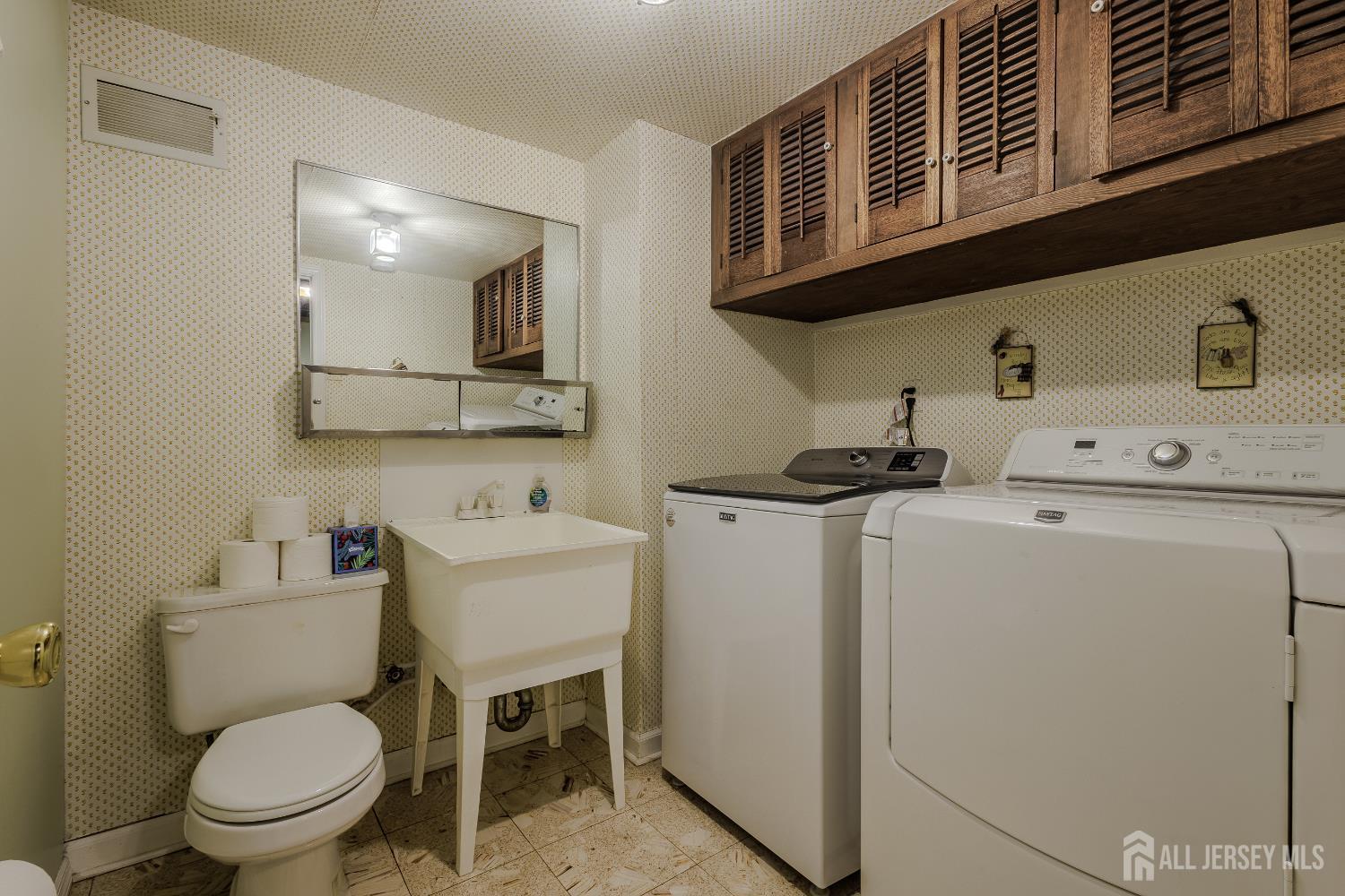 24 Clearview Road East Brunswick, NJ 08816 - Photo 25 of 37