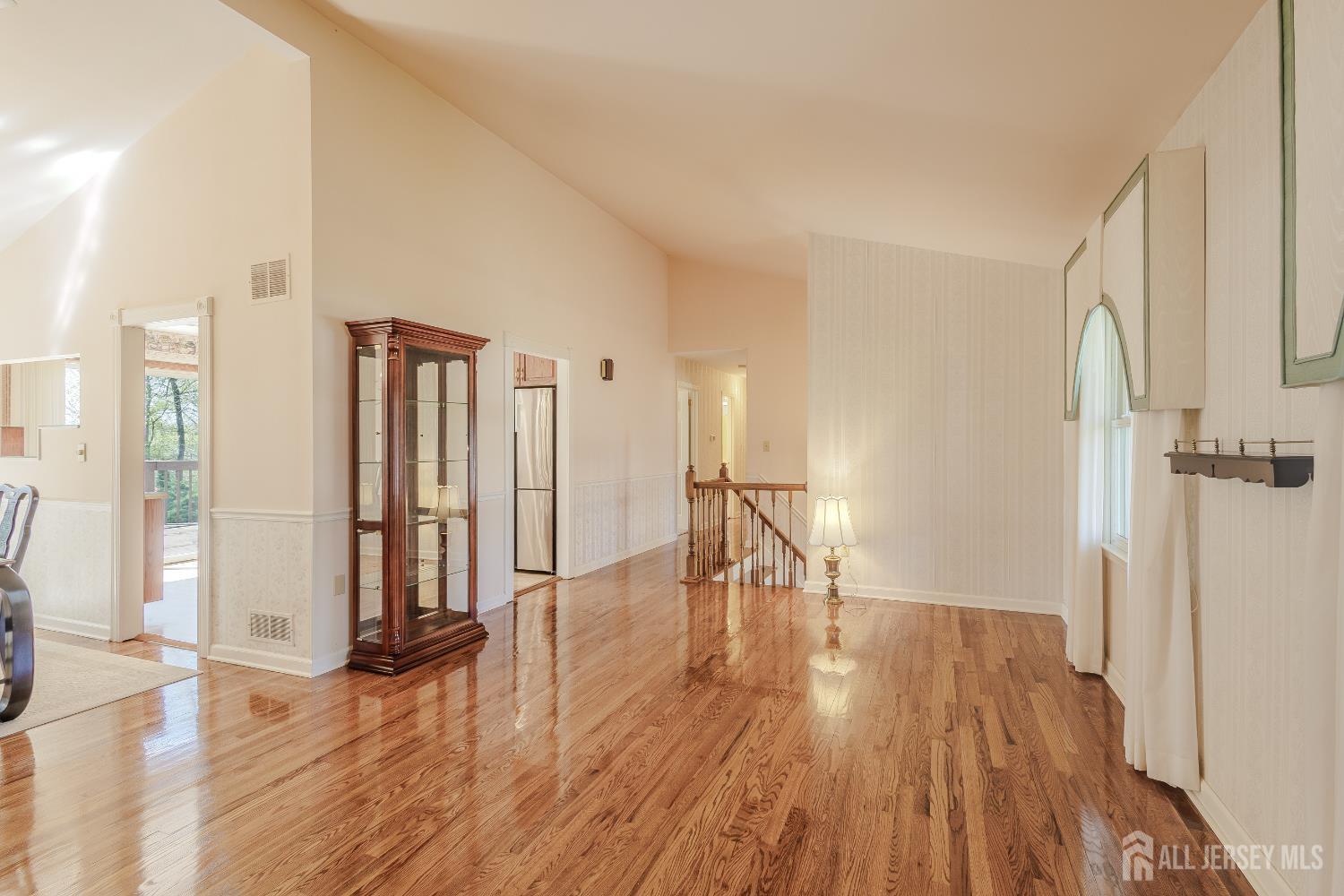 24 Clearview Road East Brunswick, NJ 08816 - Photo 4 of 37