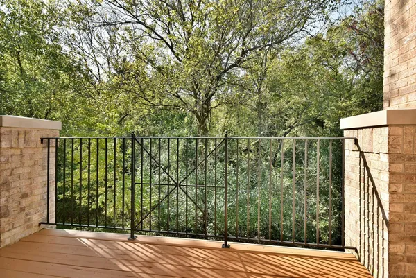 $3,250 | 982 Indigo Court, Hanover Park, IL 60133