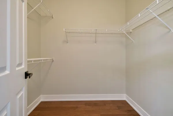 $3,250 | 982 Indigo Court, Hanover Park, IL 60133