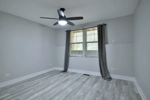 $3,250 | 982 Indigo Court, Hanover Park, IL 60133