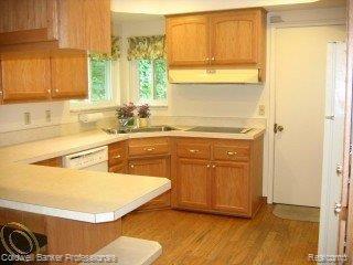 146 Wimpole Drive Rochester, MI 48309 - Photo 5 of 6 KITCHEN