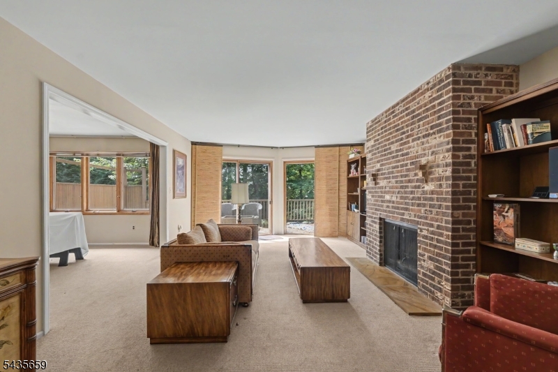 68 Yellow Brick Road Wayne, NJ 07470 - Photo 3 of 27