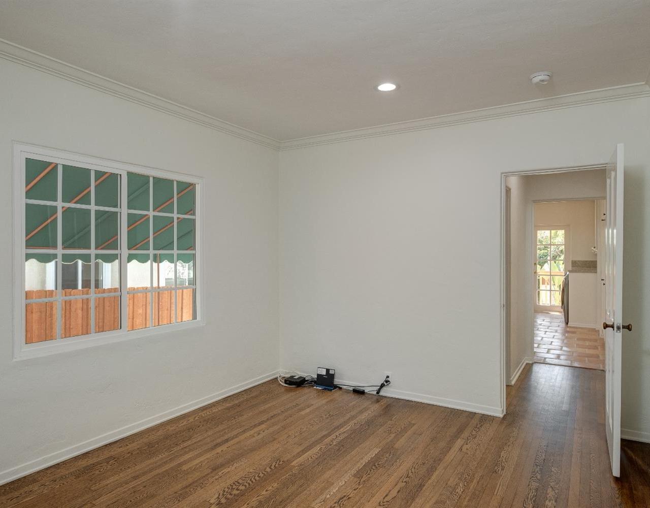 2054 Galbreth Road Pasadena, CA 91104 - Photo 13 of 26 Gallery Image 13