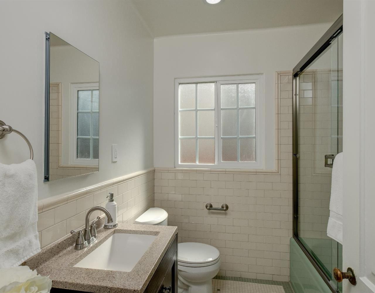 2054 Galbreth Road Pasadena, CA 91104 - Photo 16 of 26 Gallery Image 16