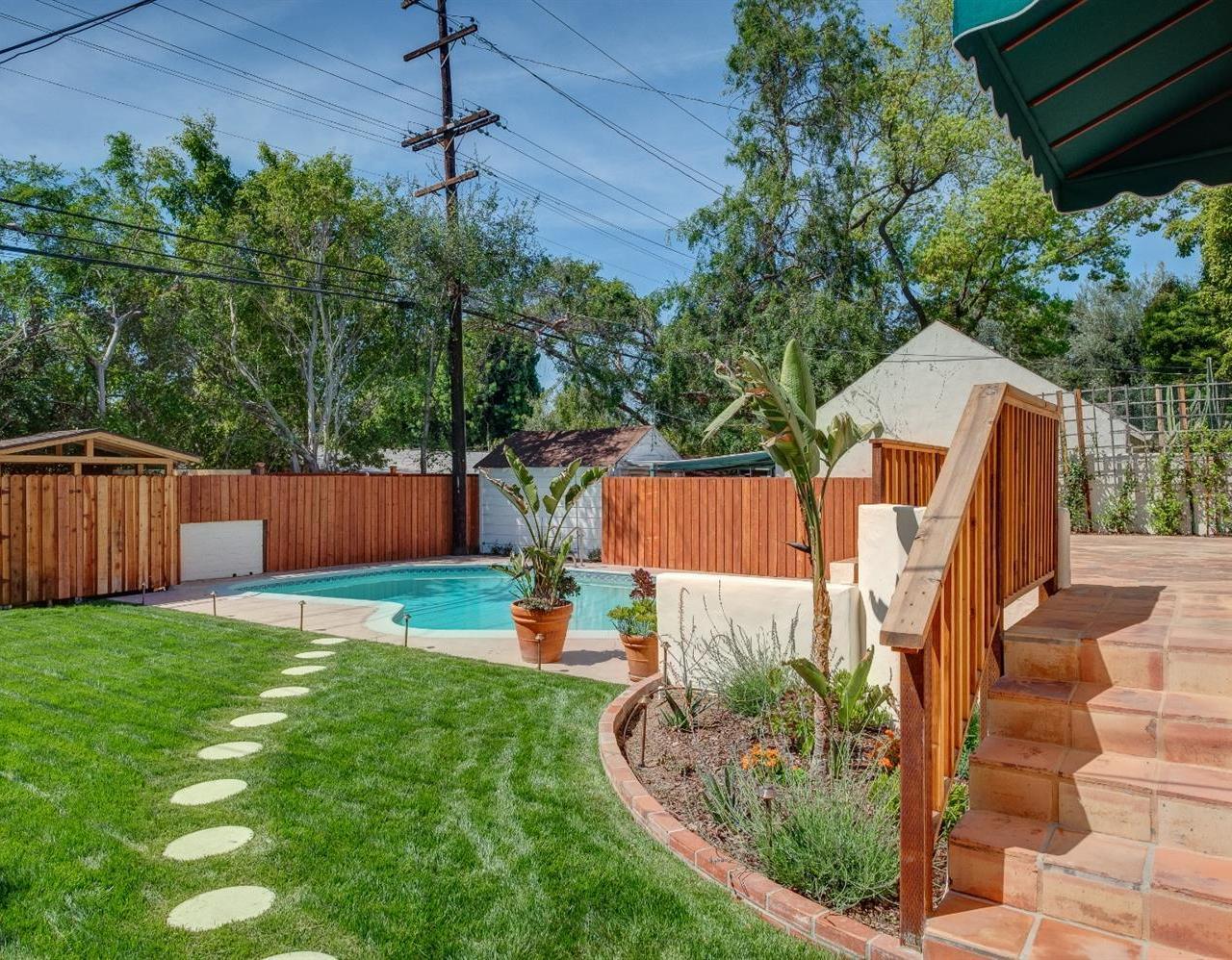 2054 Galbreth Road Pasadena, CA 91104 - Photo 19 of 26 Gallery Image 19