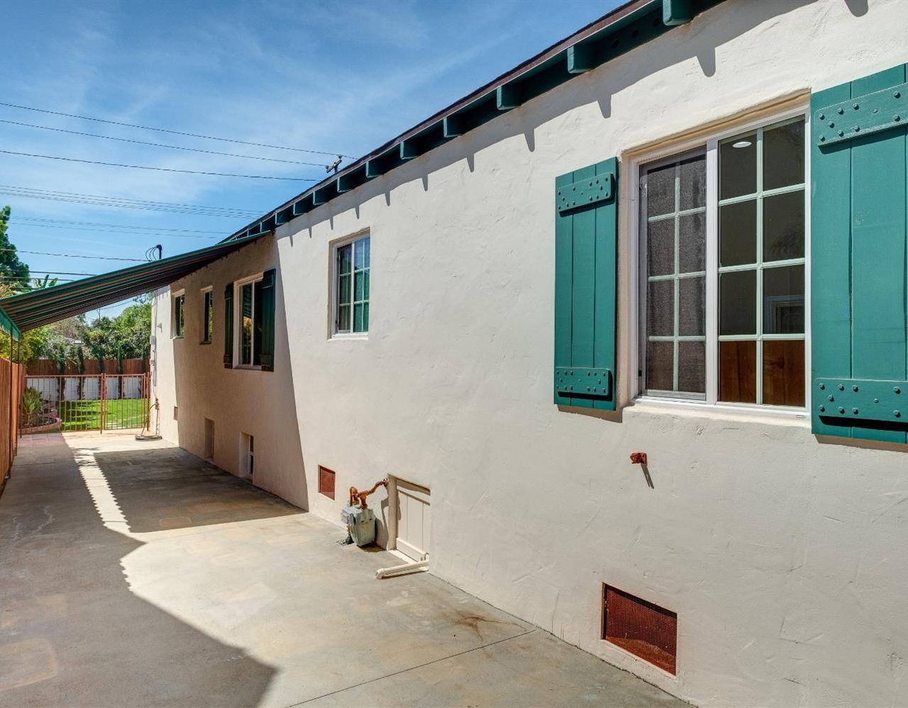 2054 Galbreth Road Pasadena, CA 91104 - Photo 26 of 26 Gallery Image 26