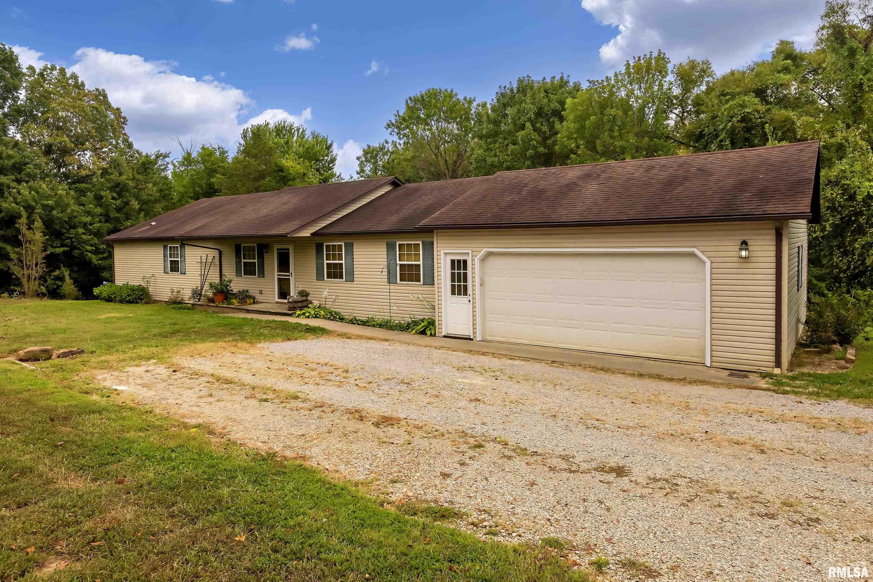 4040 Boskydell Road Carbondale, IL 62903 - Photo 4 of 45 Gallery Image 4