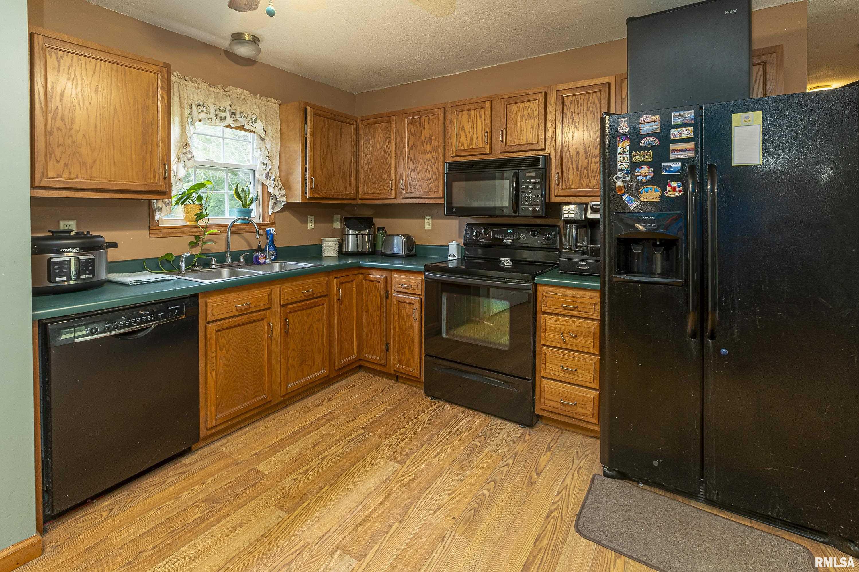 4040 Boskydell Road Carbondale, IL 62903 - Photo 8 of 45 Gallery Image 8