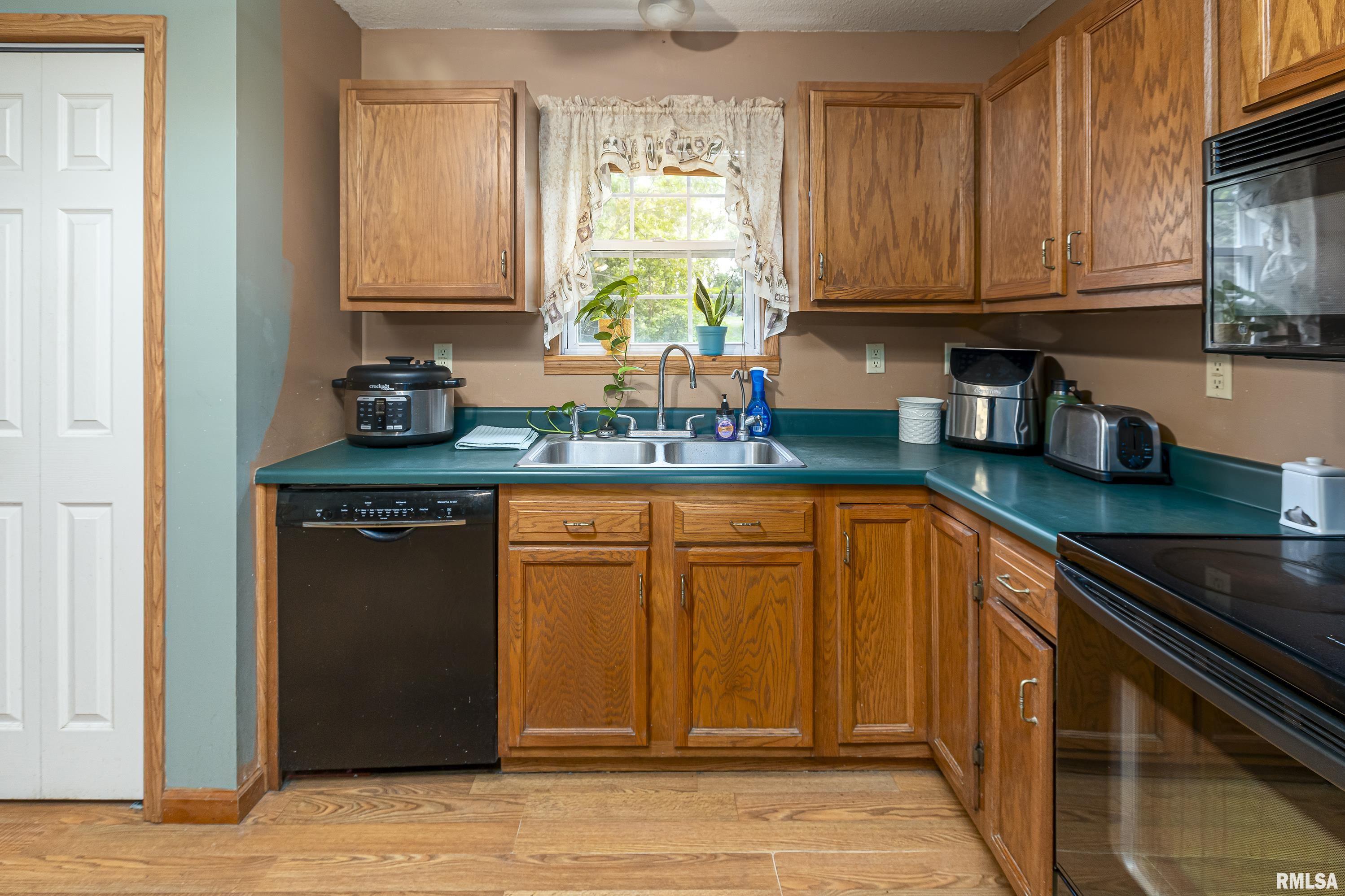 4040 Boskydell Road Carbondale, IL 62903 - Photo 10 of 45 Gallery Image 10