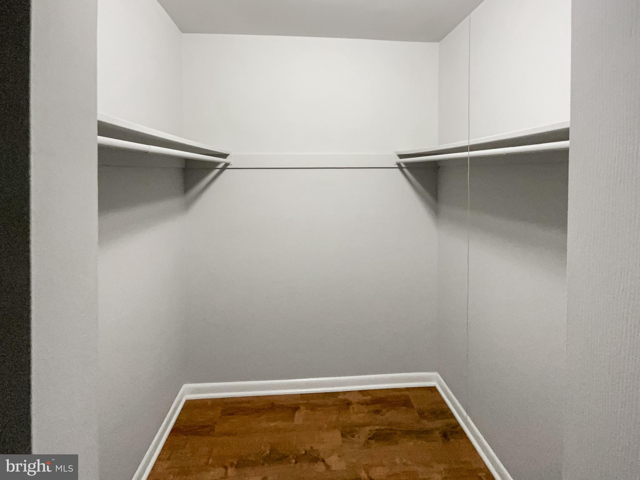 11204 Chestnut Grove Square, Unit 206 Reston, VA 20190 - Photo 16 of 18 a view of room