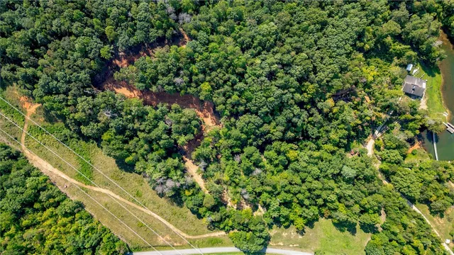 $1,200,000 | 3 Lakeside Drive, Six Mile, SC 29682