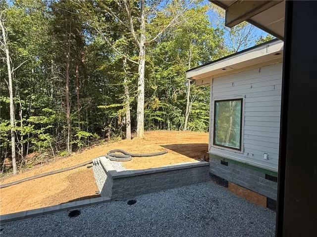 $1,200,000 | 3 Lakeside Drive, Six Mile, SC 29682