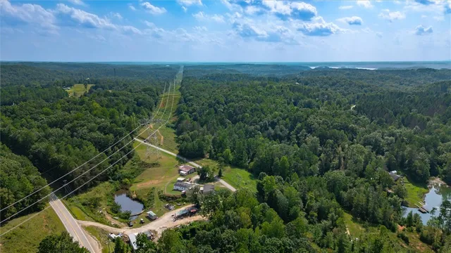 $1,200,000 | 3 Lakeside Drive, Six Mile, SC 29682