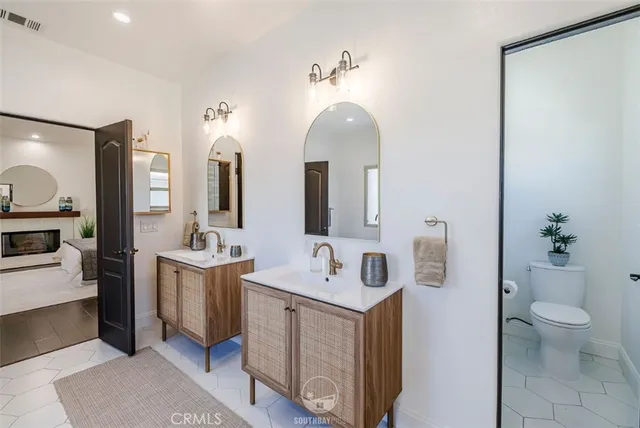 $1,699,000 | 202 North Irena Avenue, Unit B, Redondo Beach, CA 90277