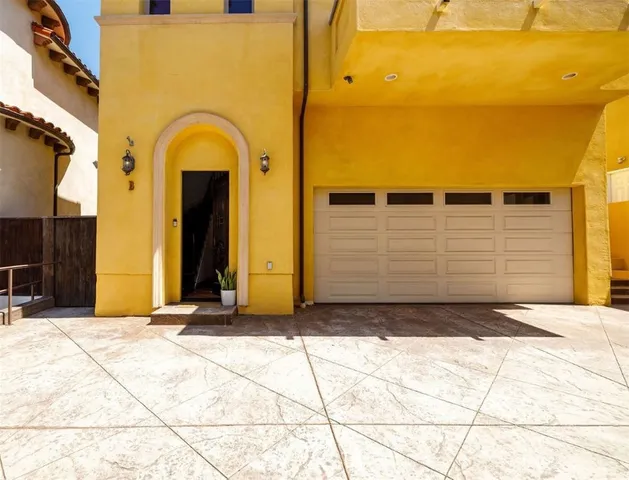 $1,699,000 | 202 North Irena Avenue, Unit B, Redondo Beach, CA 90277