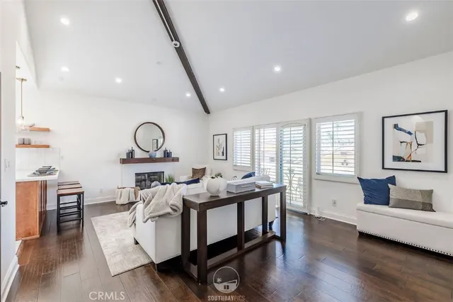 $1,699,000 | 202 North Irena Avenue, Unit B, Redondo Beach, CA 90277