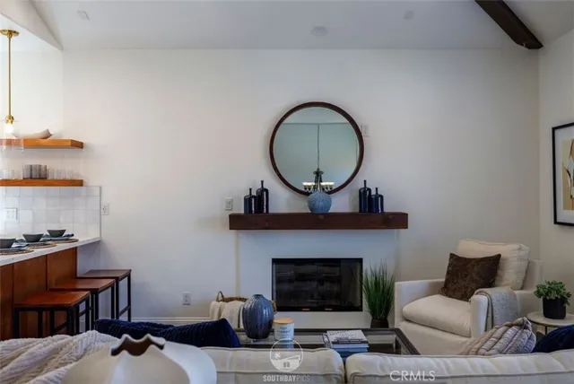 $1,699,000 | 202 North Irena Avenue, Unit B, Redondo Beach, CA 90277