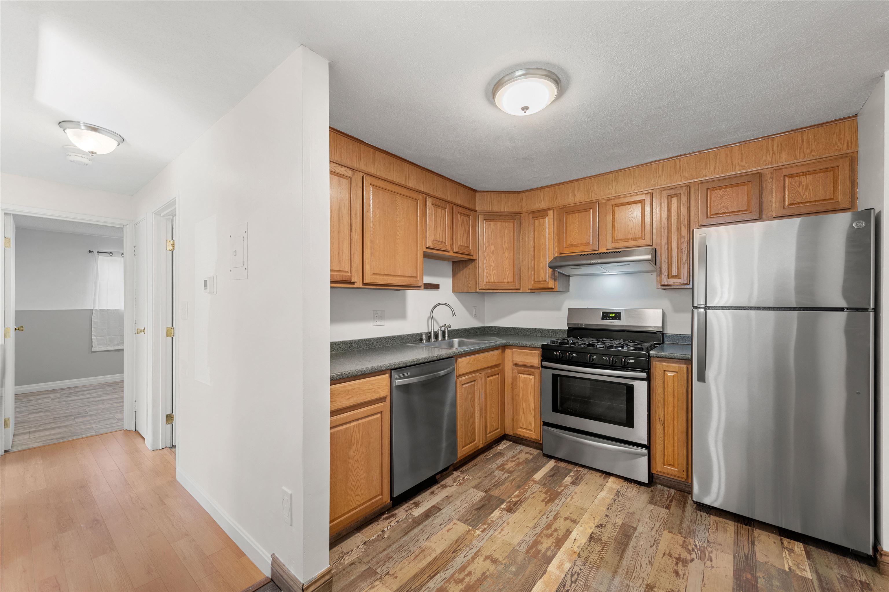2 Brookside Drive, Unit 4 Exeter, NH 03833 - Photo 16 of 28 Gallery Image 16