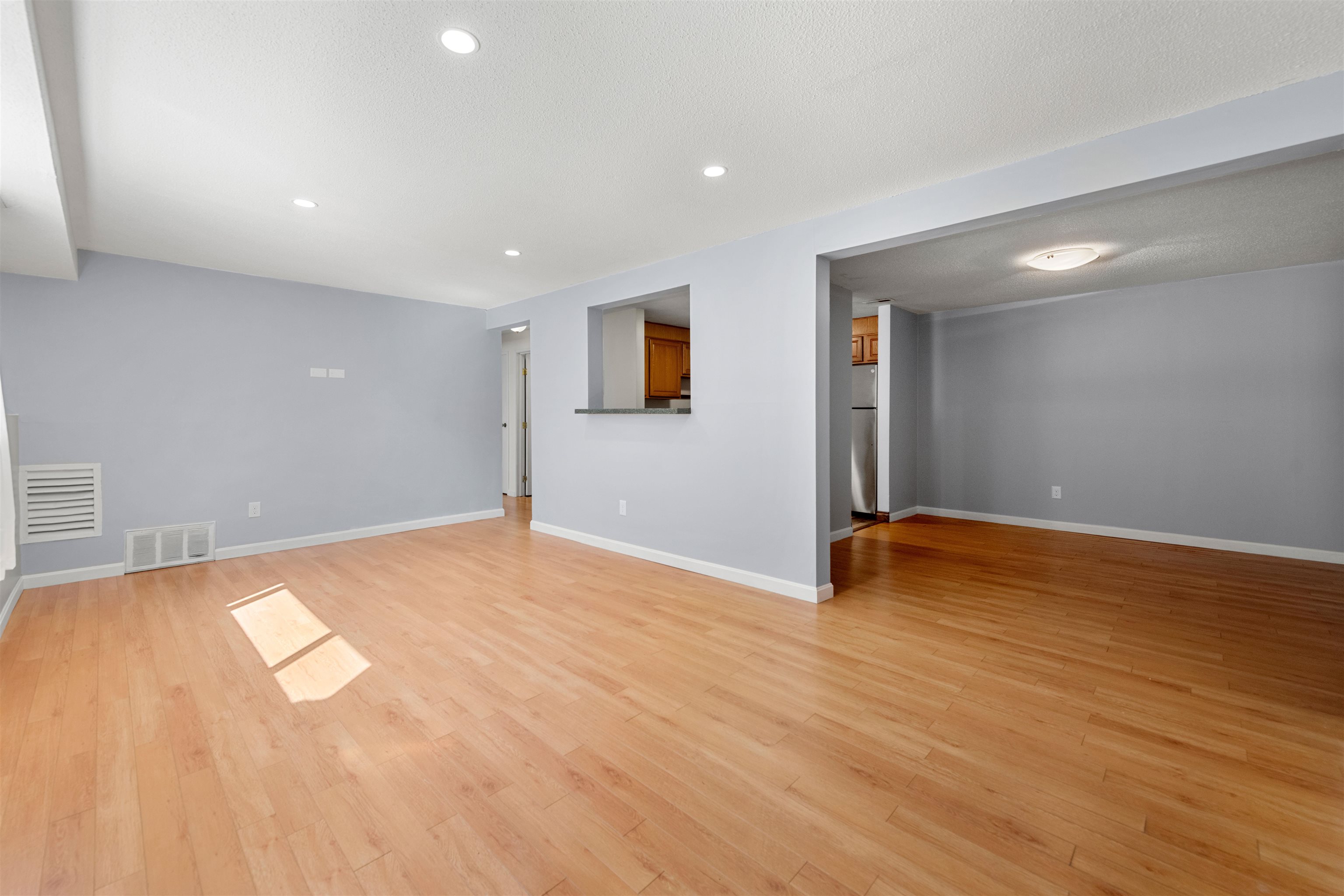 2 Brookside Drive, Unit 4 Exeter, NH 03833 - Photo 7 of 28 Gallery Image 7