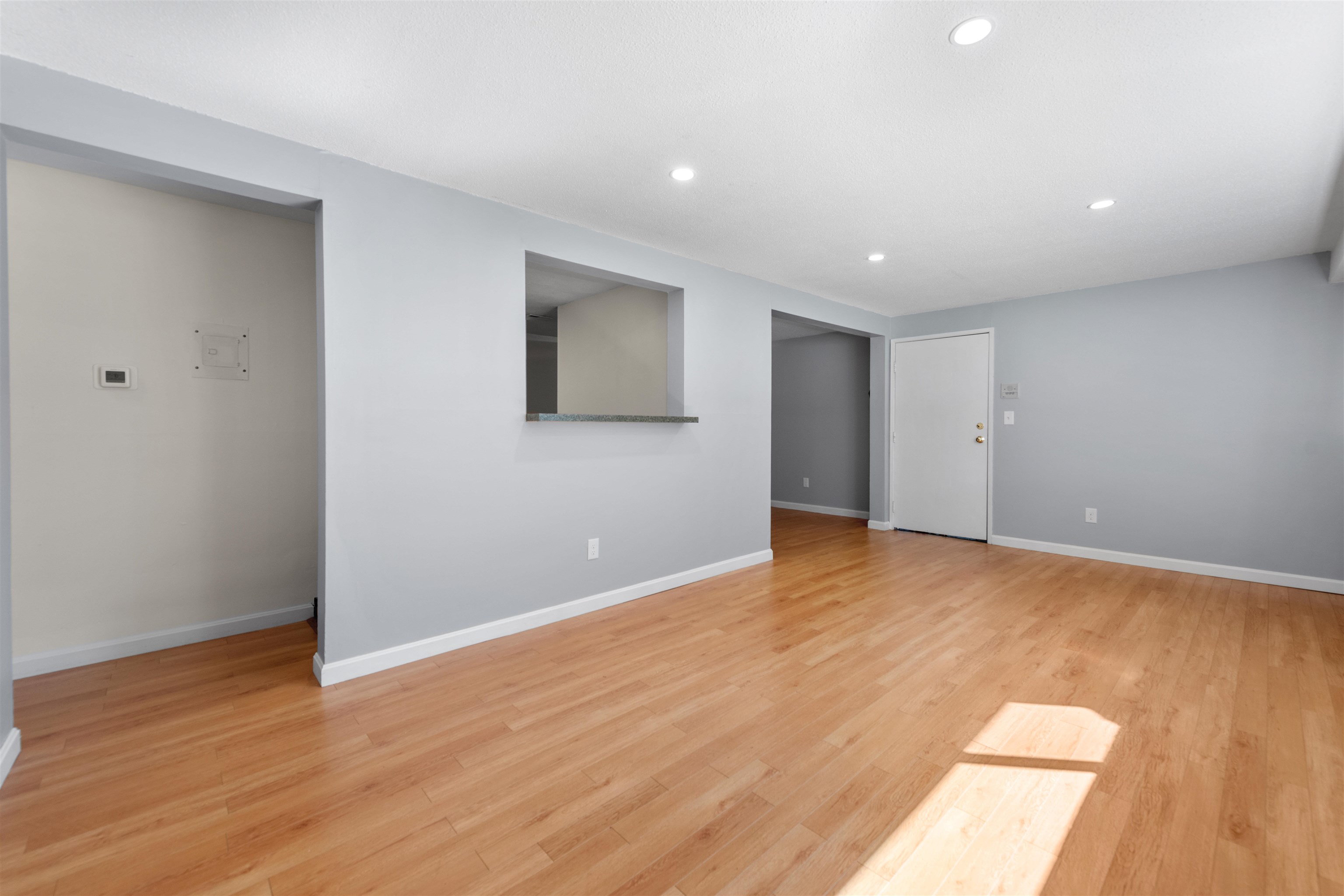 2 Brookside Drive, Unit 4 Exeter, NH 03833 - Photo 8 of 28 Gallery Image 8