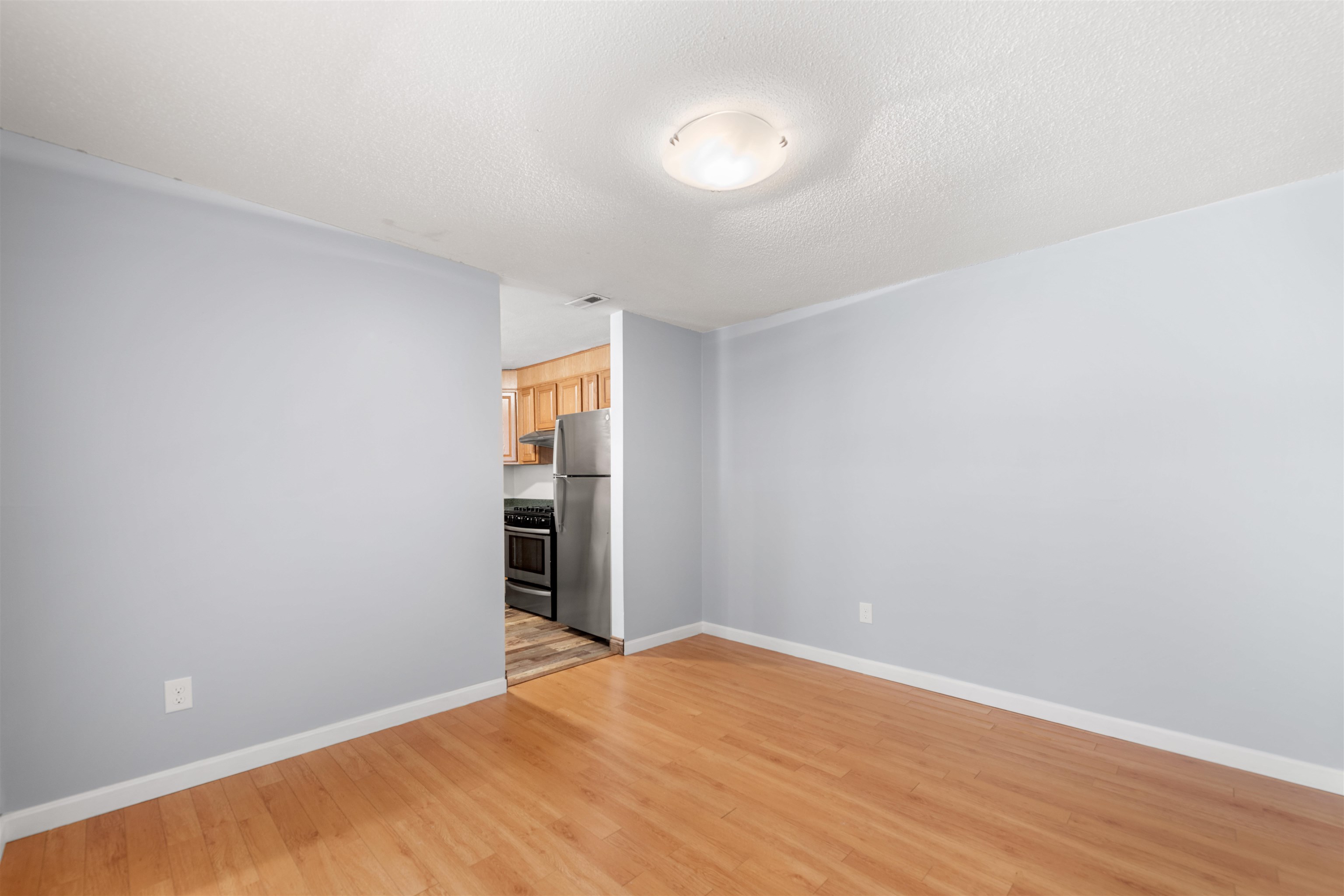2 Brookside Drive, Unit 4 Exeter, NH 03833 - Photo 9 of 28 Gallery Image 9