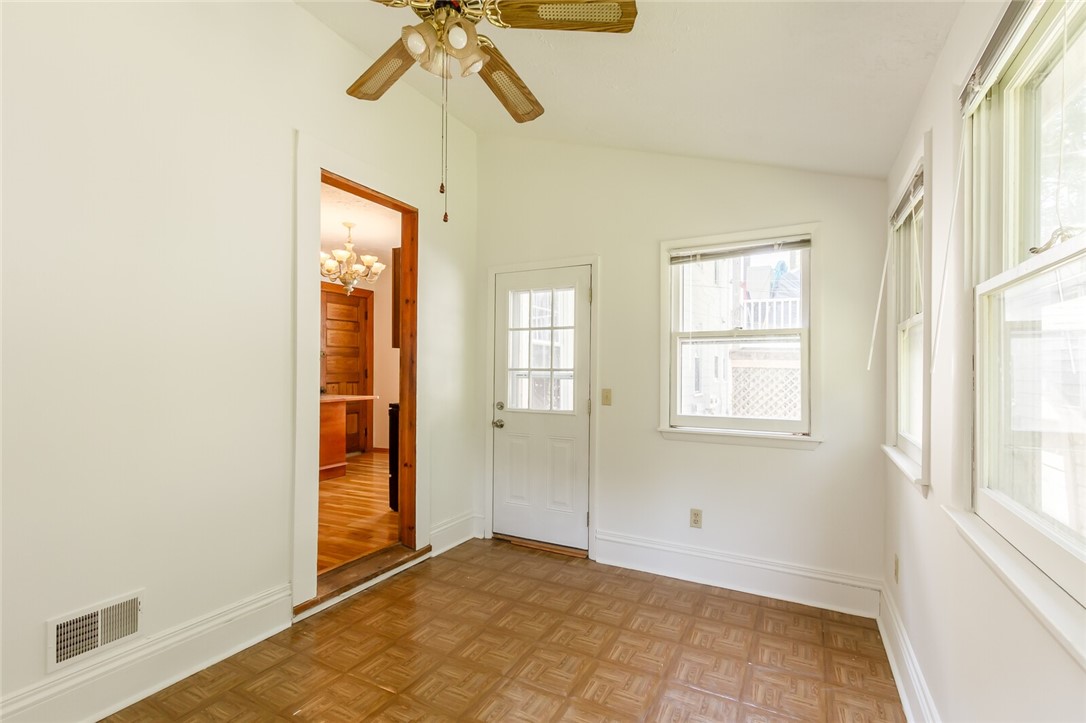 9 Menlo Place Rochester, NY 14620 - Photo 20 of 42 Breakfast room or sitting area
